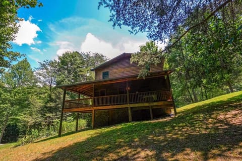 Above and Beyond By Colonial Properties House in Pigeon Forge