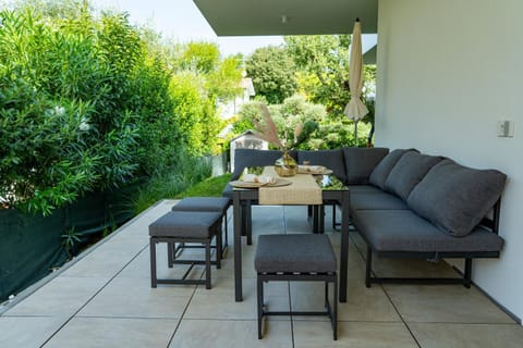 Spring, Balcony/Terrace, Seating area, Garden view