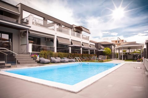 Property building, Swimming pool