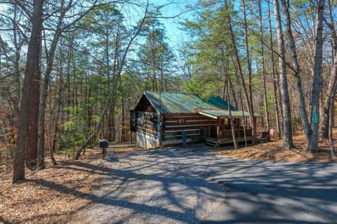 Heaven in the Pines By Colonial Properties House in Pigeon Forge