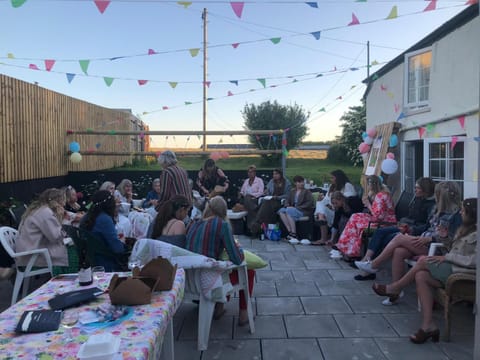 New Farm , for large groups nr Barry and beaches House in Barry