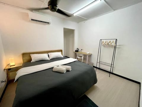 Photo of the whole room, Bedroom, air conditioner