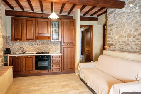 Kitchen or kitchenette, Living room, Seating area, pet friendly, stove