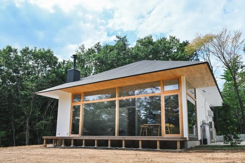 Property building, Day
