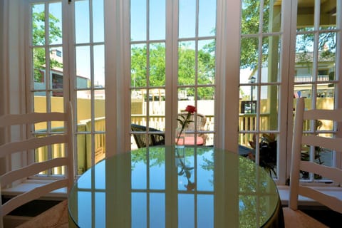 Communal lounge/ TV room, Lobby or reception