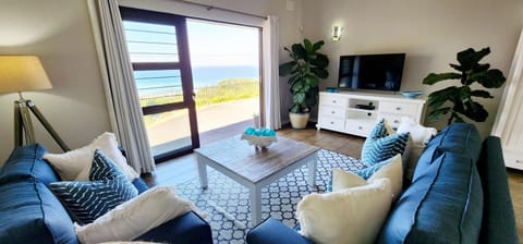 Property building, TV and multimedia, View (from property/room), View (from property/room), Lounge or bar, Sea view