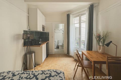 Flexliving - Studio - Championnet Apartment in Paris