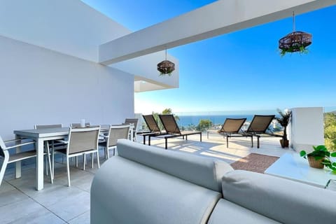 Precioso ático con increíbles vistas al mar Apartment in Costa del Sol