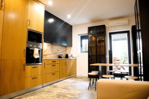 Kitchen or kitchenette, Living room, kitchen