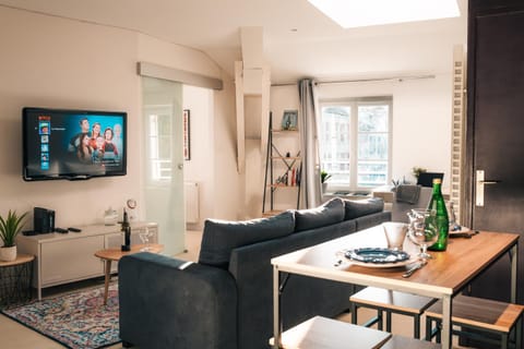 TV and multimedia, Seating area
