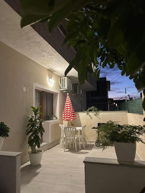 Night, Garden, View (from property/room), Balcony/Terrace, Seating area, Garden view