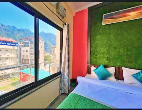 Bed, Day, View (from property/room), Bedroom, Mountain view