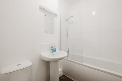 Modern and Comfortable Home away from Home Apartment in Northampton