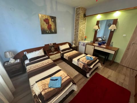 Bed, Living room, Photo of the whole room, Seating area, Bedroom