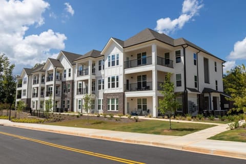 Brand New 3BR 2 BH The Meadow Apartment in Athens