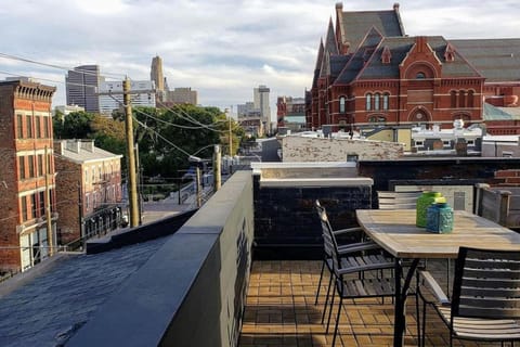 Lux Townhome - Washington Park - Walk to ALL House in Over The Rhine