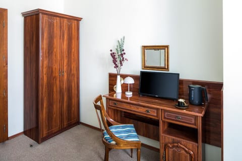 TV and multimedia, wardrobe