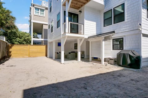 Pier Haven Entire by Sea Scape Properties House in Wrightsville Beach