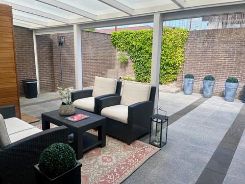 Patio, Patio, Garden, Lounge or bar, Garden view