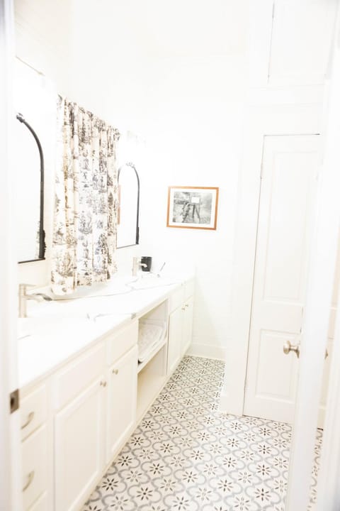 Sweet Auntie House in Natchez