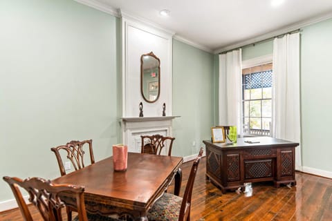 610 Franklin - 3 Bed, 3 Bath, Duplex, Heart of Downtown House in Natchez