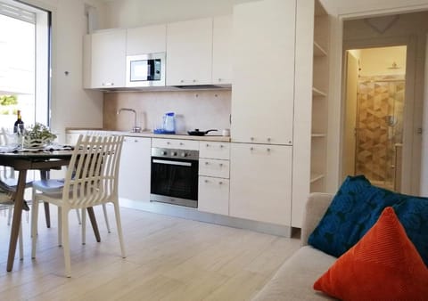 Living room, Dining area, oven, stove