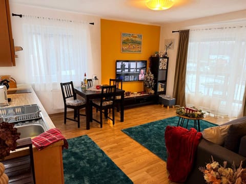 Living room, Photo of the whole room, Dining area, kitchen