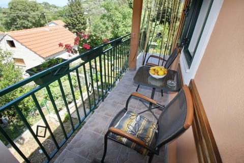 LILY's Peaceful Oasis- BRAND NEW Apartment in Korita, Mljet