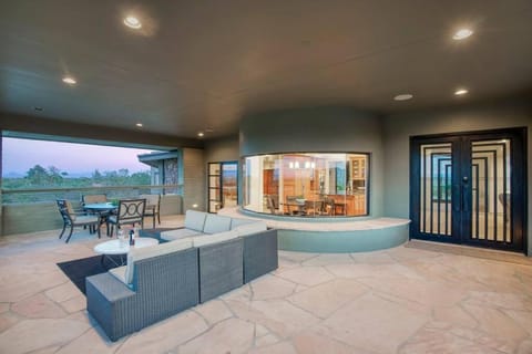 Endless Views House in Paradise Valley