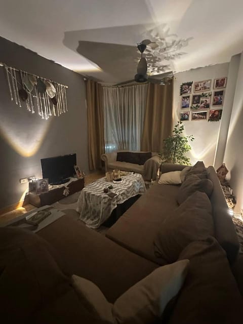 Communal lounge/ TV room, Living room, Seating area