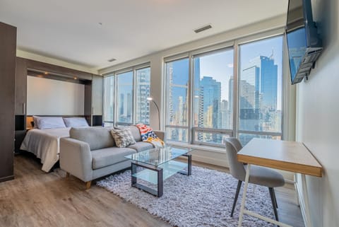 Bed, TV and multimedia, Living room, Photo of the whole room, Bedroom, City view