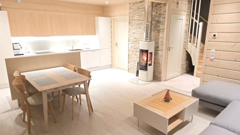 Kitchen or kitchenette, Living room, Seating area, Dining area