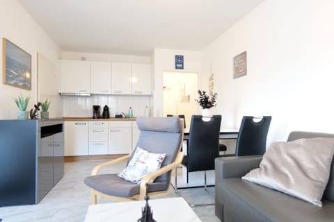 Living room, Dining area, kitchen