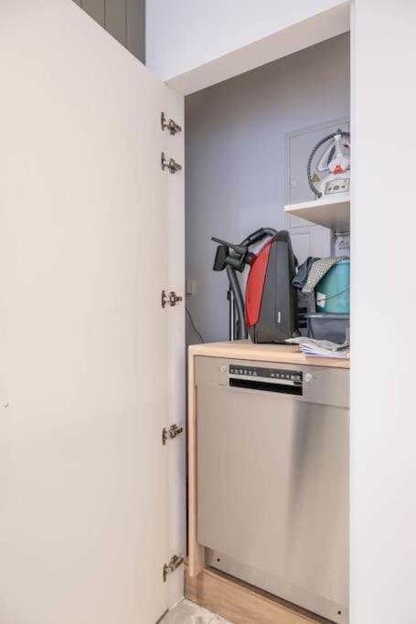 Chic 3-BR Oasis in Ghent - Stylish Interiors Apartment in Ghent