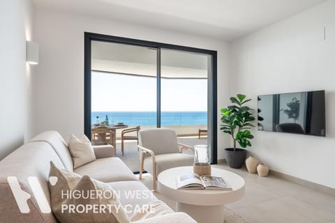 TV and multimedia, Living room, Sea view