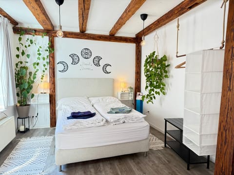 Bedroom, towels, wardrobe