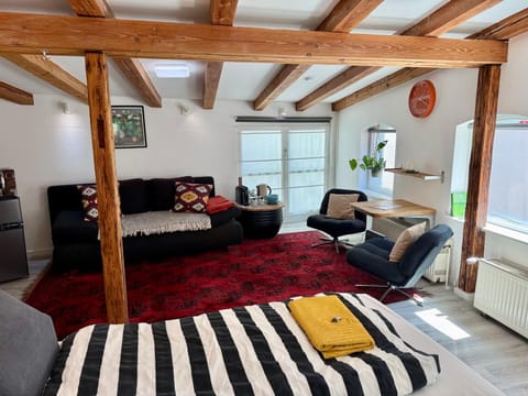 Living room, Decorative detail, Seating area, microwave