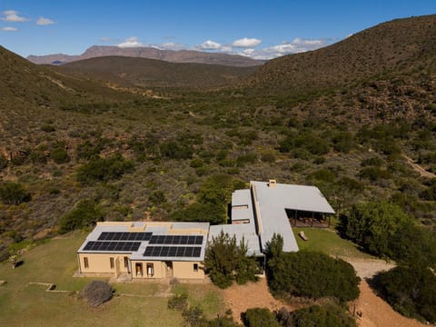 Property building, Day, Natural landscape, Bird's eye view, Mountain view
