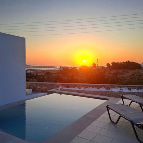 Small Villa 4 two House in Paros, Greece