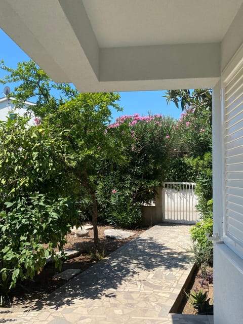 Facade/entrance, Garden