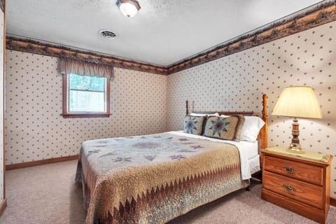 Panoramic Paradise - Best View of Seneca Rocks cottage House in Shenandoah Valley