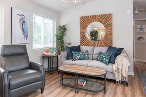 Funky and Fun Beach Getaway House in Grayland