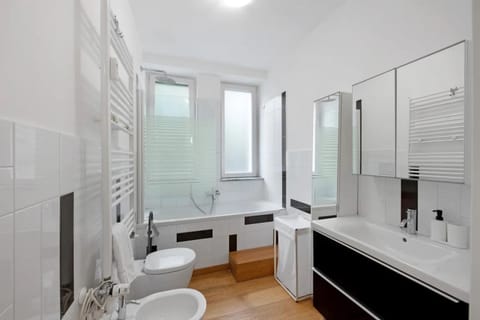 Shower, Toilet, Summer, Bathroom, View (from property/room), Text overlay, Garden view, Bath, hair dryier, heating, heating, towels, towels