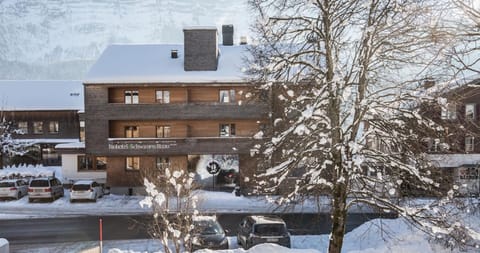 Property building, Day, Winter, Parking