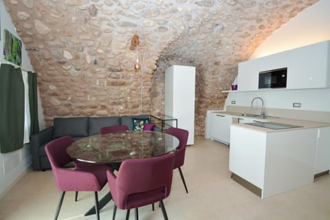 Kitchen or kitchenette, Living room, Dining area