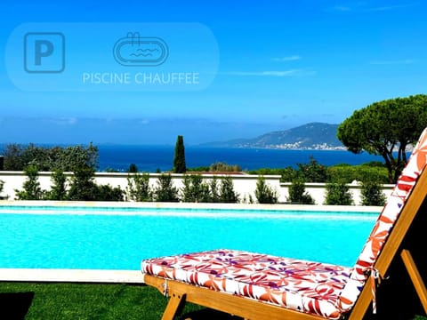 Day, Pool view, Sea view, Swimming pool, sunbed