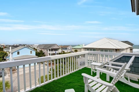 Surf N Turf by Sea Scape Properties House in Wrightsville Beach