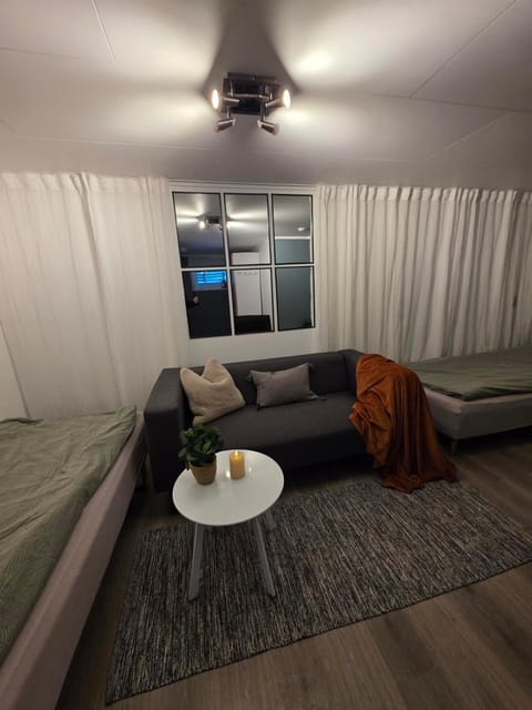 Living room, Photo of the whole room, Bedroom