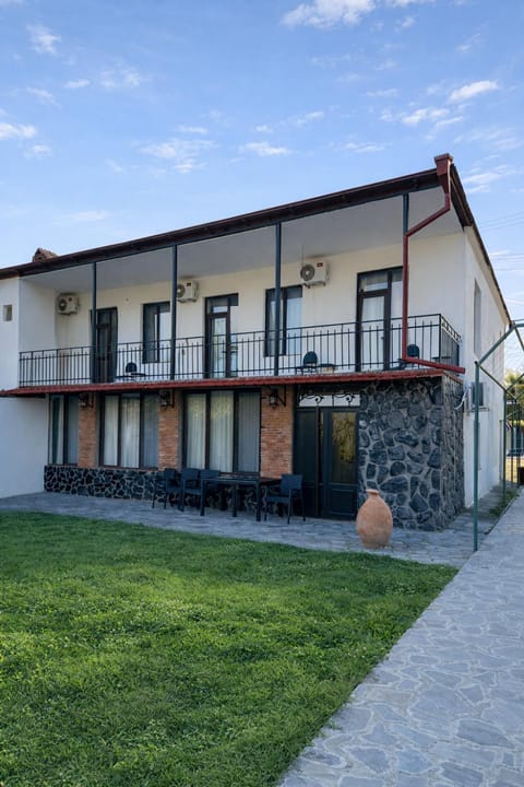 Property building, Day, Garden