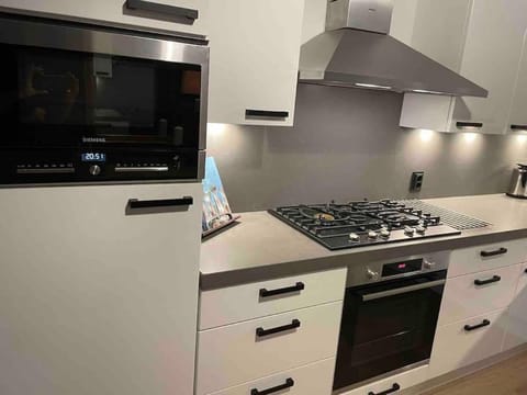 115 m2 apartment with garden 200m from the beach Apartment in The Hague